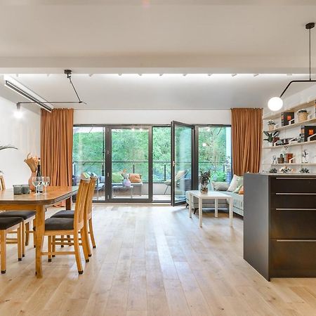 Lumina Apartment With Balcony Overlooking The Park Lódź Exterior foto